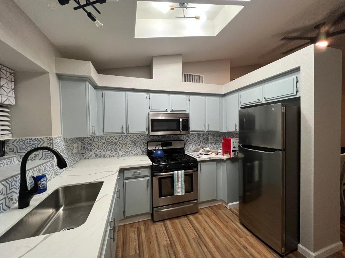 Large Pool & Patio Cozy Single Story Family House Сasa de vacaciones *