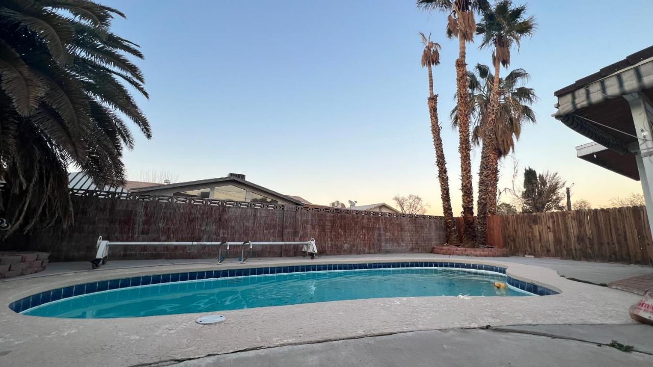 Сasa de vacaciones 3 Bedroom W Swimming Pool And Billiards Table Las Vegas
