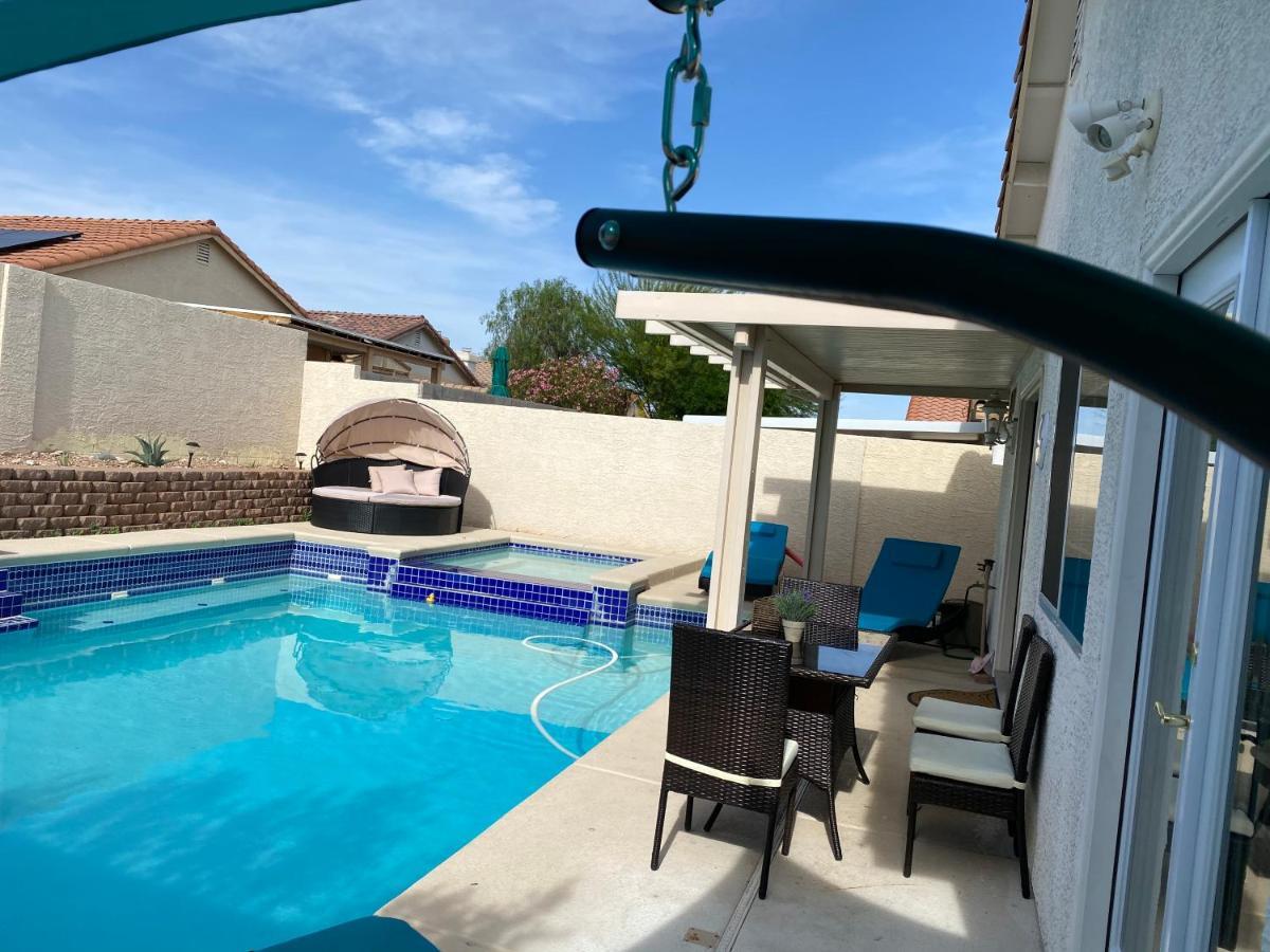Amazing Pool And Jaccuzi 3 Bedroom In Heart Of Lv Villa Las Vegas