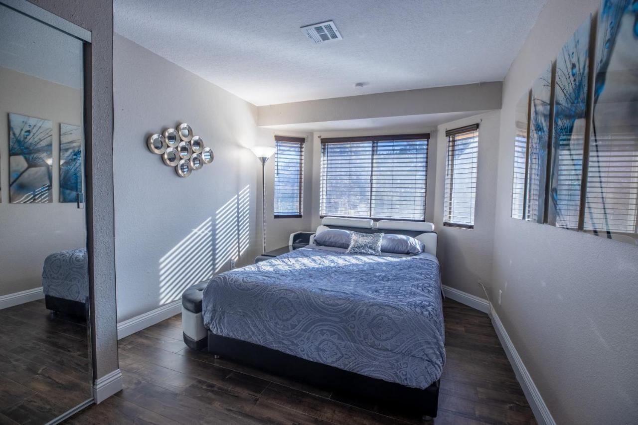 Сasa de vacaciones 1800 Sqft House W/heated Pool Spa 13min From Strip Las Vegas