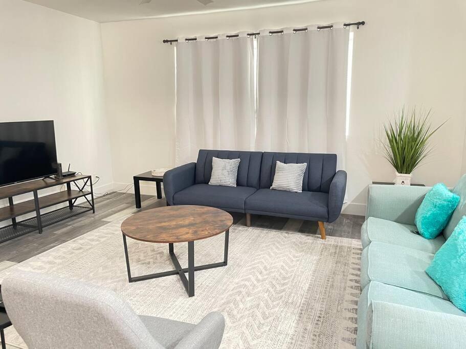 Сasa de vacaciones 3bedroom 2bath 15 Min To Strip 10 Downtown Las Vegas