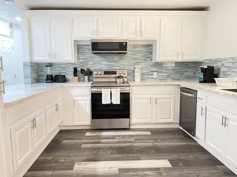 3bedroom 2bath 15 Min To Strip 10 Downtown
