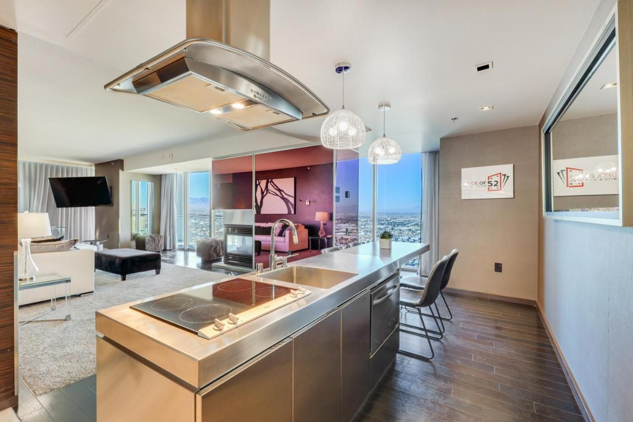 Apartahotel Vegas Palms High 52nd Fl. 1bdr Corner Penthouse 1220sqft