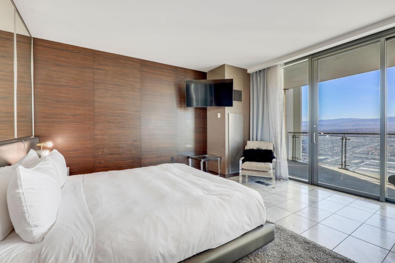Vegas Palms High 52nd Fl. 1bdr Corner Penthouse 1220sqft *