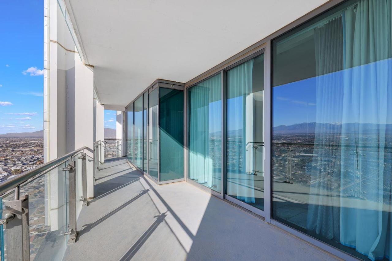 Apartahotel Vegas Palms High 52nd Fl. 1bdr Corner Penthouse 1220sqft