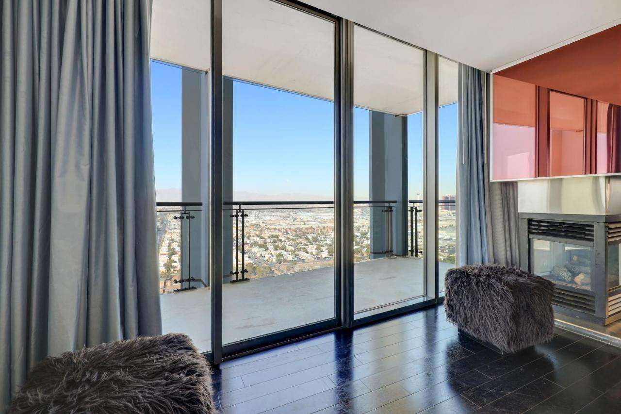 Apartahotel Vegas Palms High 52nd Fl. 1bdr Corner Penthouse 1220sqft