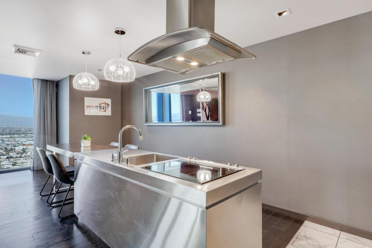 Vegas Palms High 52nd Fl. 1bdr Corner Penthouse 1220sqft Apartahotel