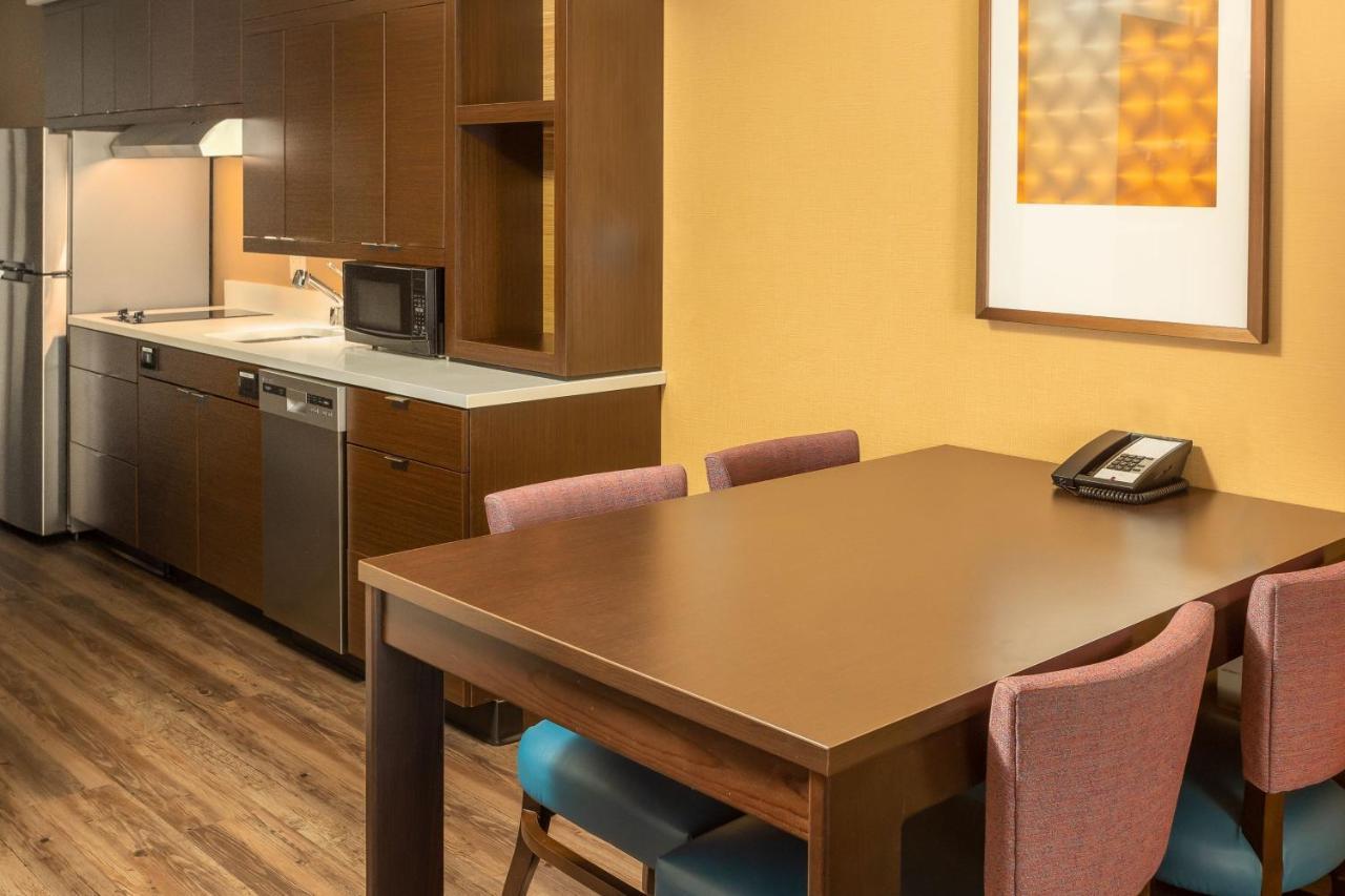 Towneplace By Marriott Vegas Stadium District 3*