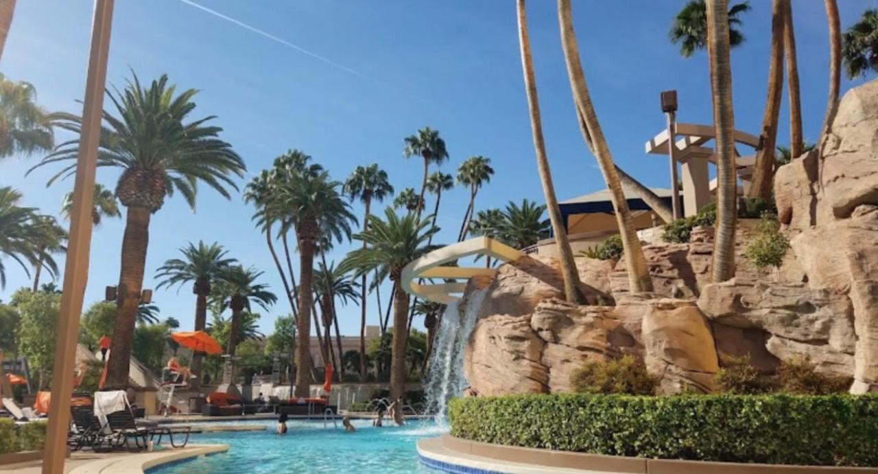 Apartahotel Mgm Signature Deluxe Balcony Strip View *