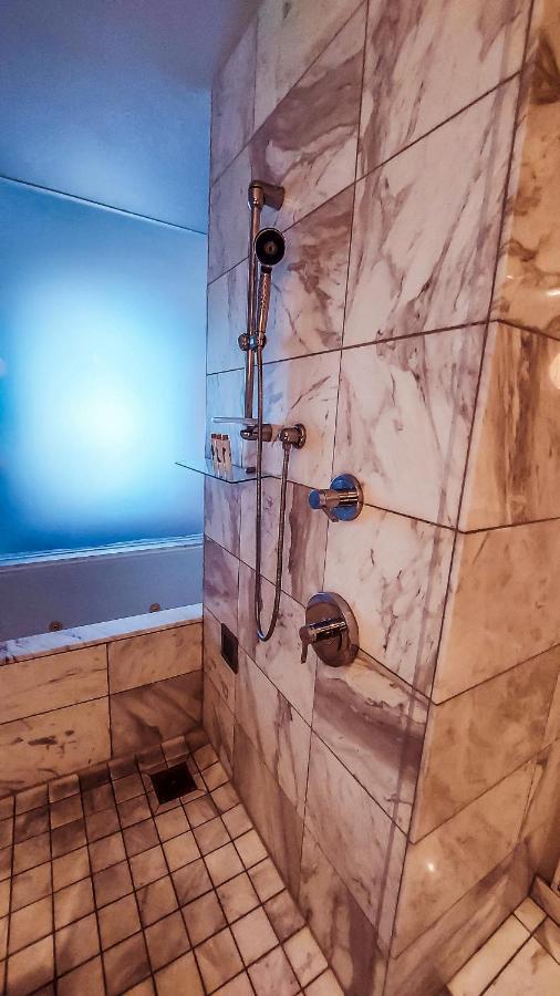 Luxury 53rd Flr With Amazing Sunset View & Balcony No Refee At Palms Place Apartahotel