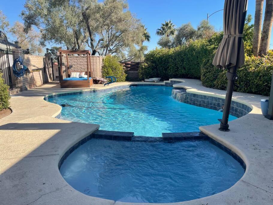 *entertainment Villa* 5min To Strip Optional Heated Pool Jacuzzi!