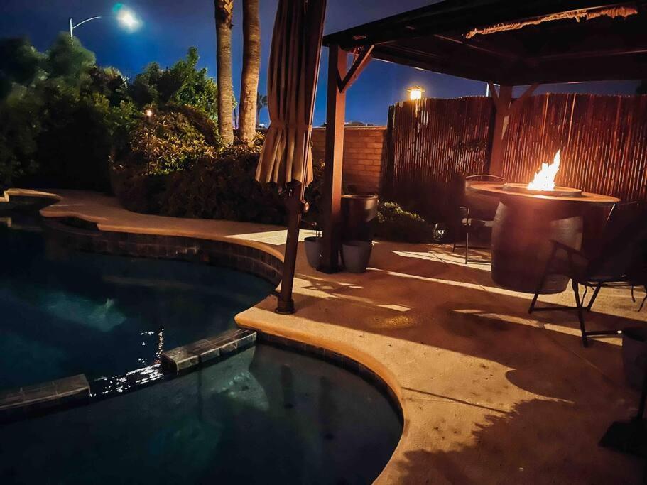 *entertainment Villa* 5min To Strip Optional Heated Pool Jacuzzi! Villa Las Vegas