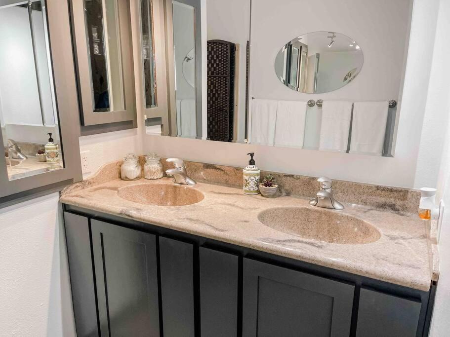 Villa *entertainment Villa* 5min To Strip Optional Heated Pool Jacuzzi!