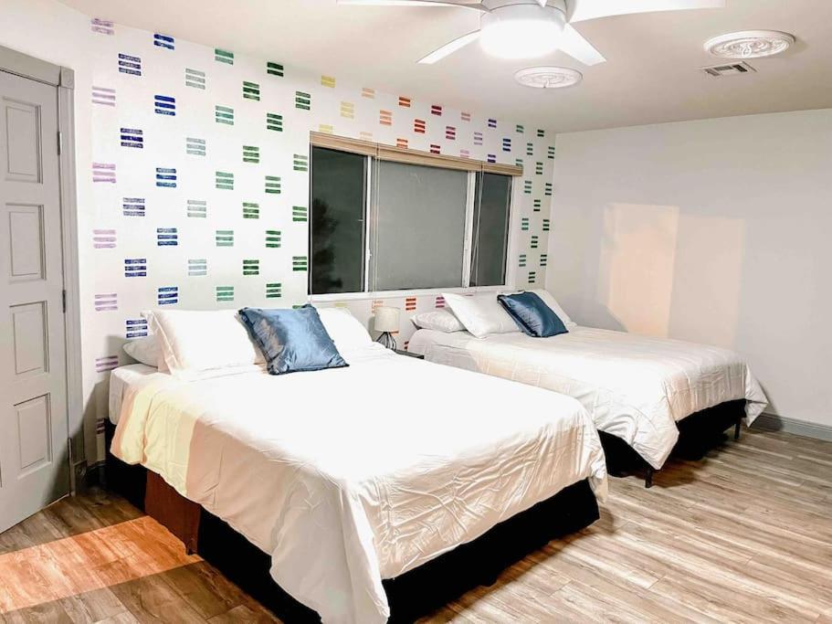 *entertainment Villa* 5min To Strip Optional Heated Pool Jacuzzi! Las Vegas