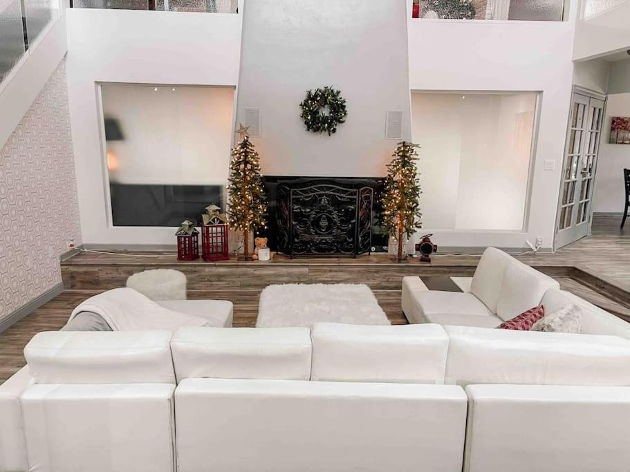 Villa *entertainment Villa* 5min To Strip Optional Heated Pool Jacuzzi! Las Vegas