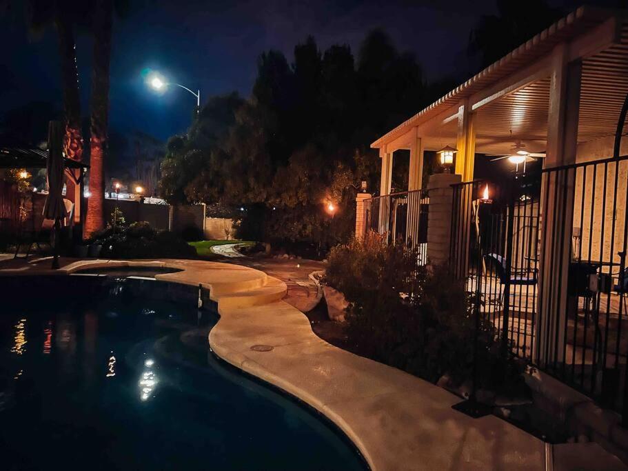 *entertainment Villa* 5min To Strip Optional Heated Pool Jacuzzi! Villa Las Vegas