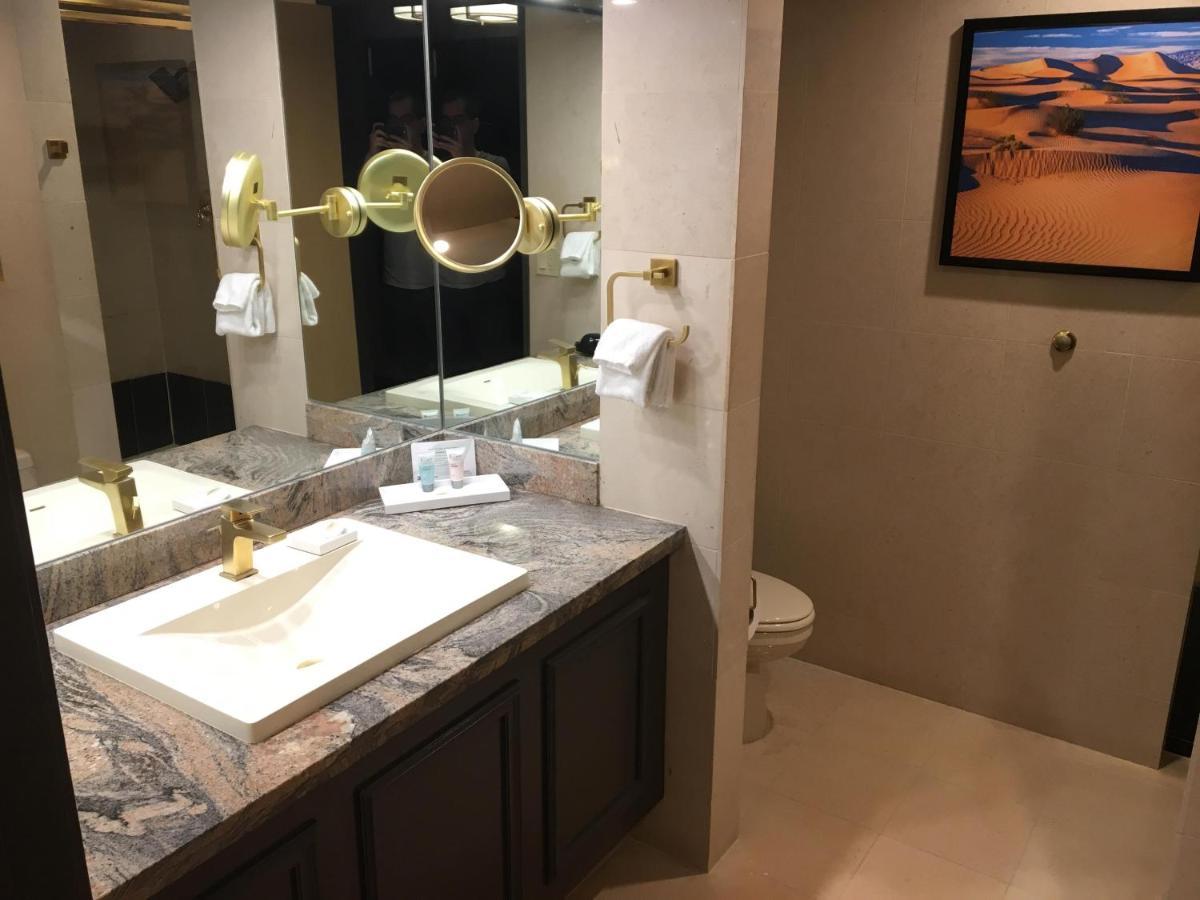 Apartahotel Strip Unit By Luxor And T Mobile Arena Area Las Vegas