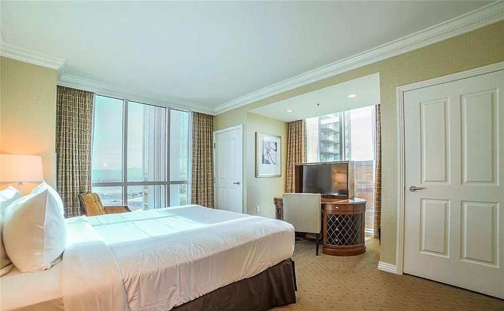 Apartahotel Mgm Signature Large Corner Balcony #4f7
