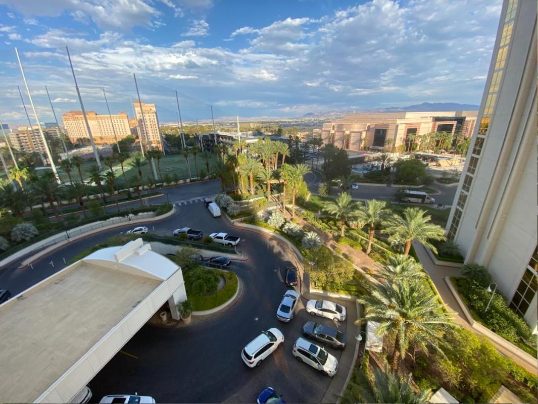 Mgm Signature Large Corner Balcony #4f7 Las Vegas