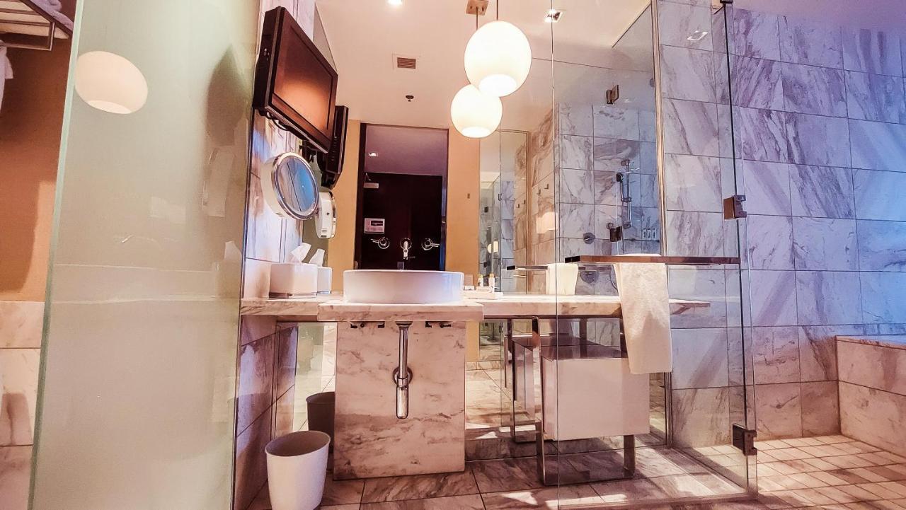 Luxury 53rd Flr With Amazing Sunset View & Balcony No Refee At Palms Place Apartahotel *