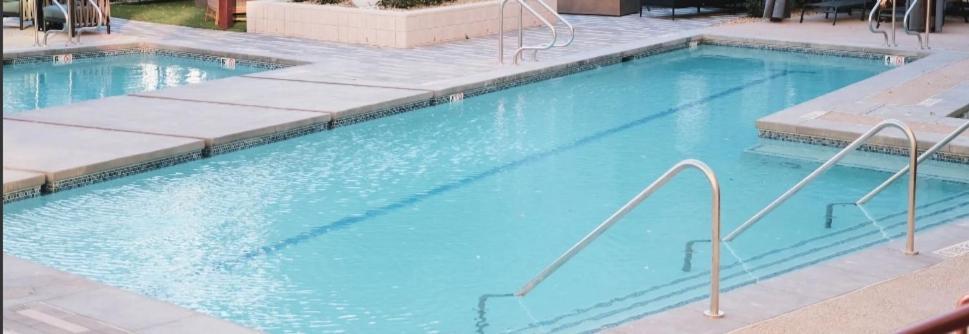 Minutes From Strip Apartamento *