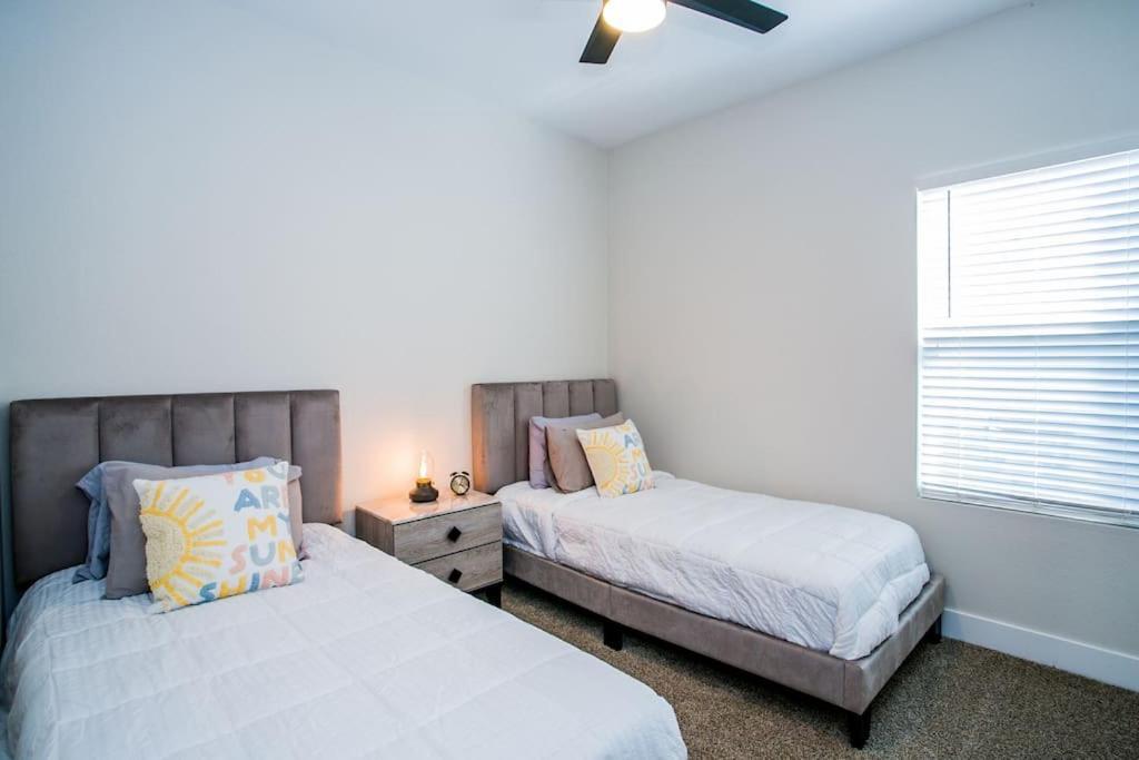 Сasa de vacaciones New 2022 Home, 10min From Strip, Modern