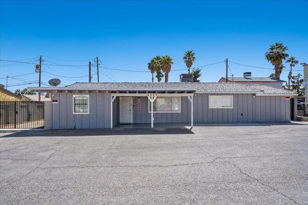 5 Mins To Vegas Strip, Casinos, Conventions, F1, Free Fast Wifi, 5 Roku Tvs, Massage Chair *