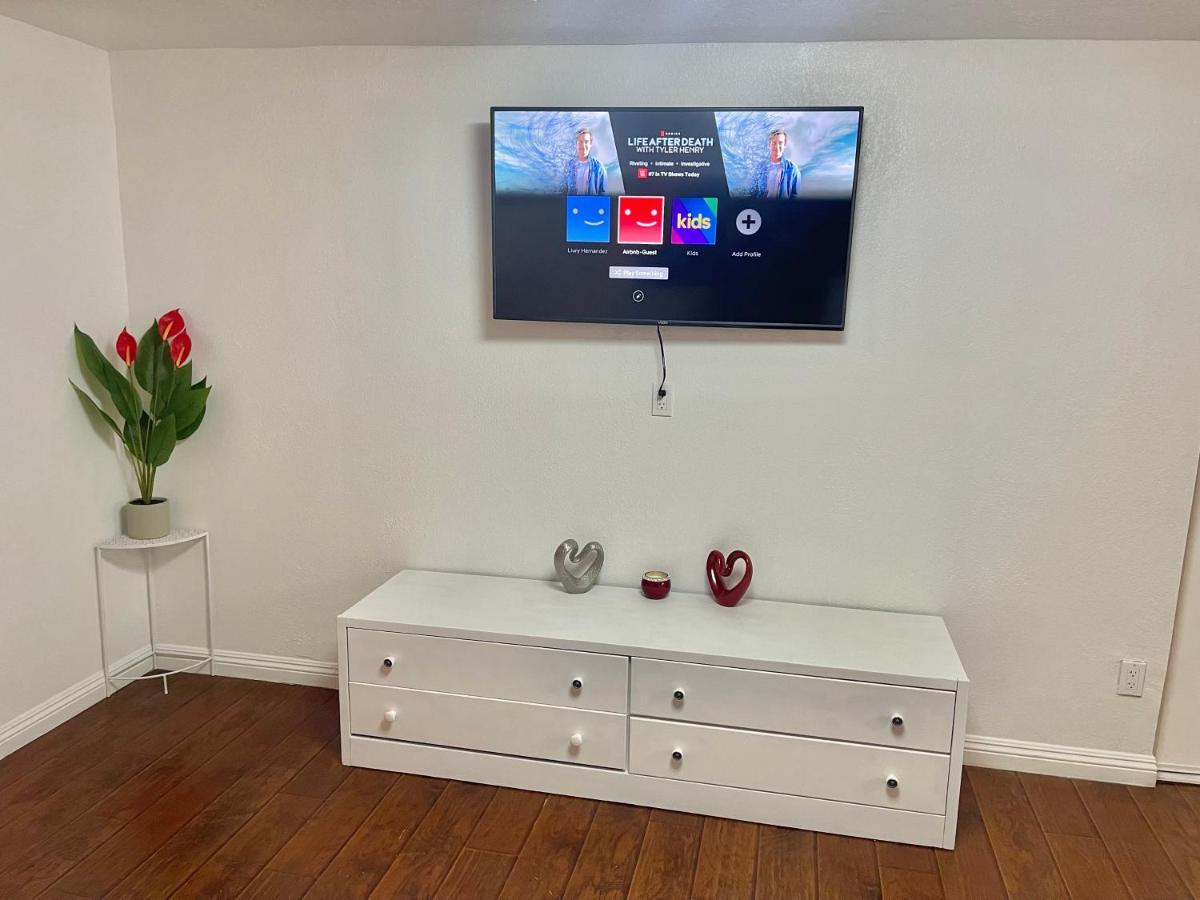 Apartamento “beautifull Cozy Studio…with Private Entrance”