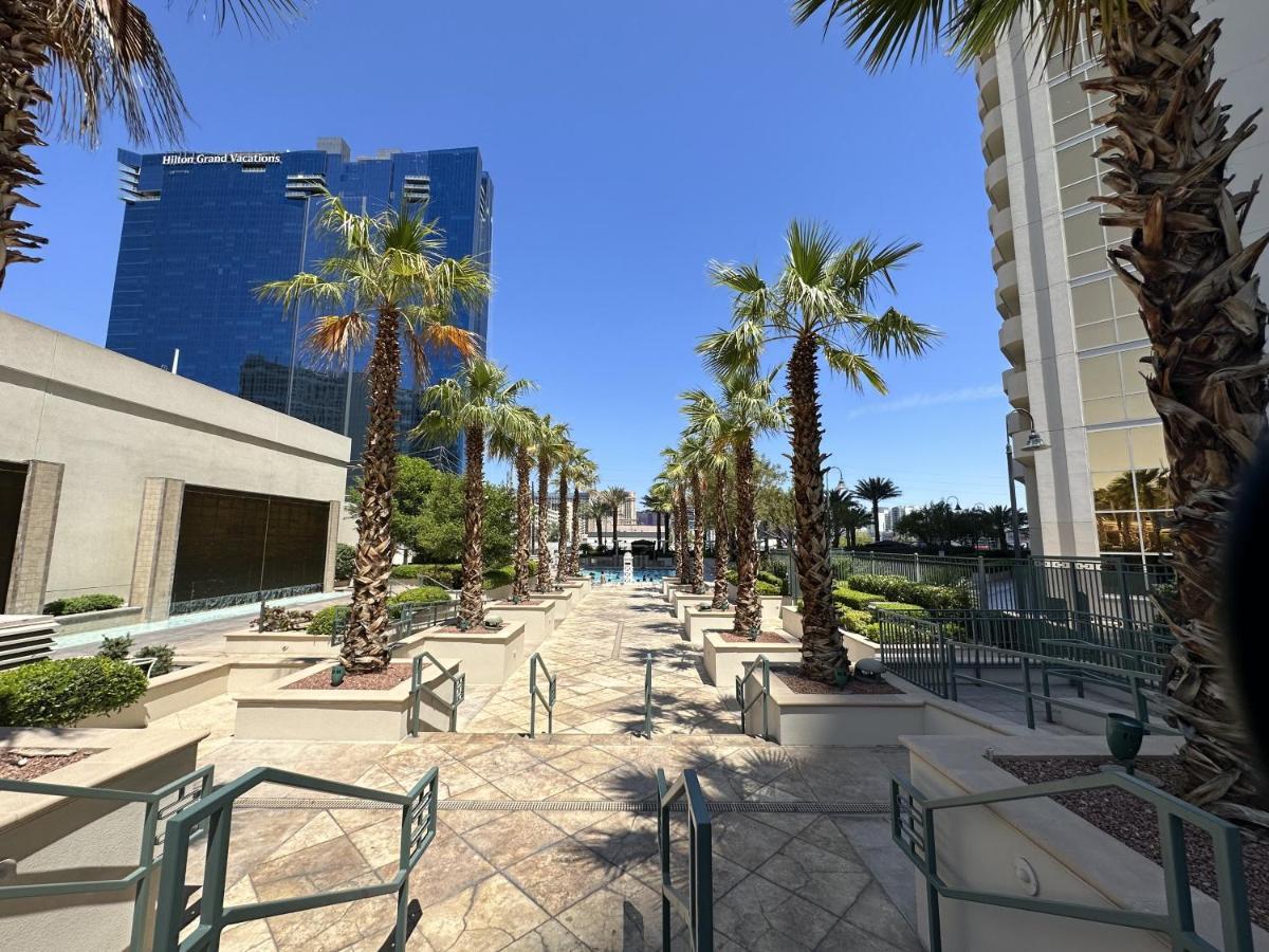 Mgm Signature Deluxe Balcony Strip View Apartahotel Las Vegas