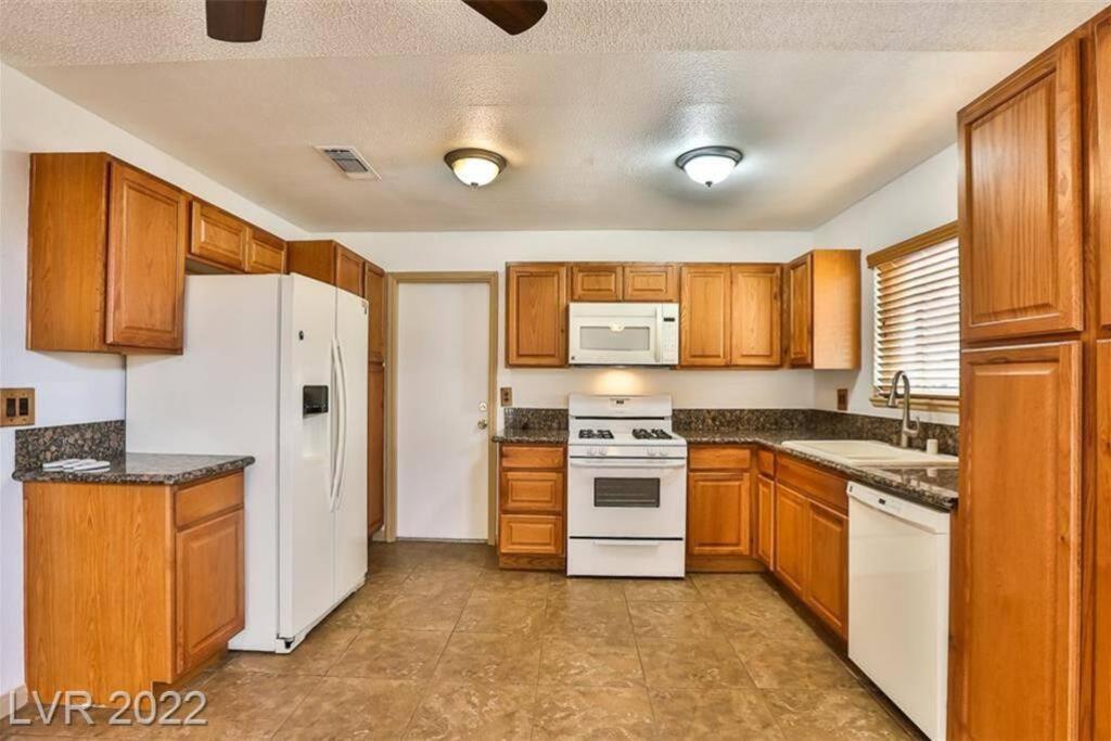 Сasa de vacaciones Centrally Located Spacious Vacation Hom 13 M Strip *