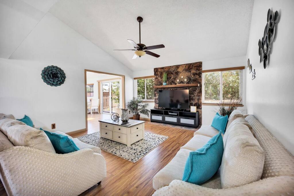 Centrally Located Spacious Vacation Hom 13 M Strip Сasa de vacaciones