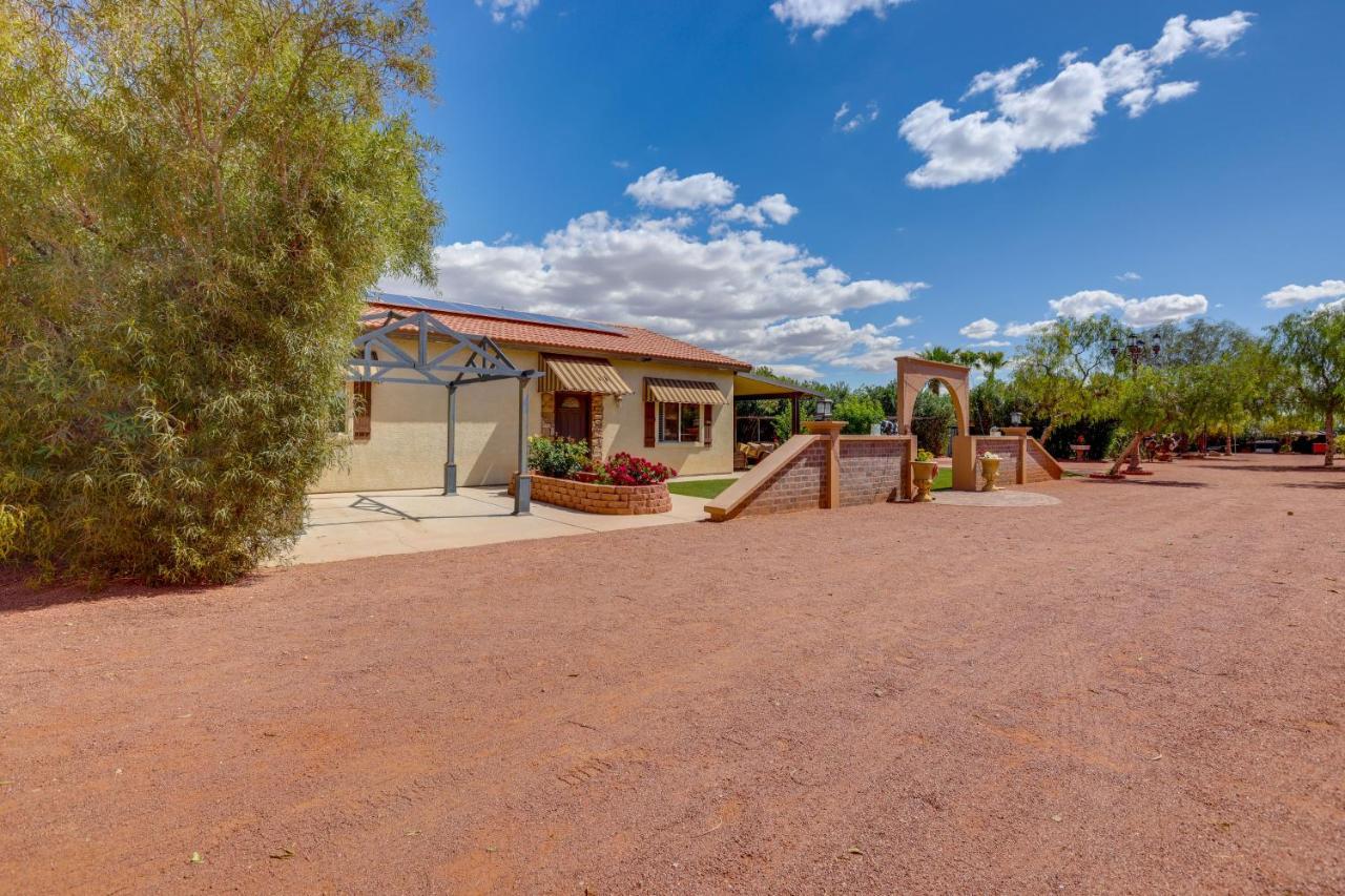 Idyllic Vegas Oasis With Outdoor Pool! Holiday home Las Vegas