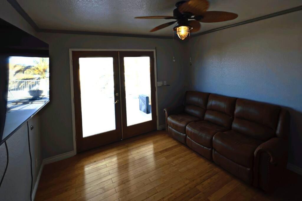 Vacation With A At Carmel Shores Apartamento *