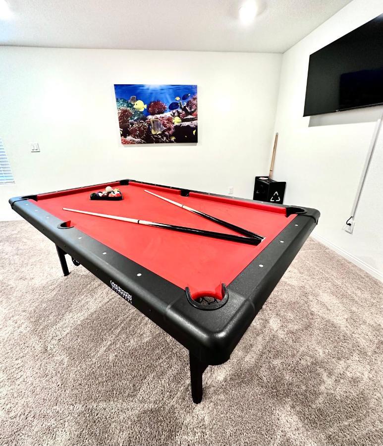 Spacious House, 5 Bedrooms, Sleeps 12, Near Vegas Strip And Airport