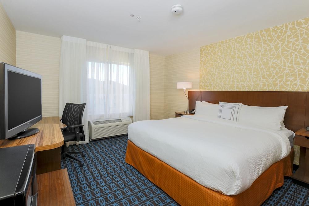 Fairfield By Marriott & Vegas Stadium Area Hotel 3*