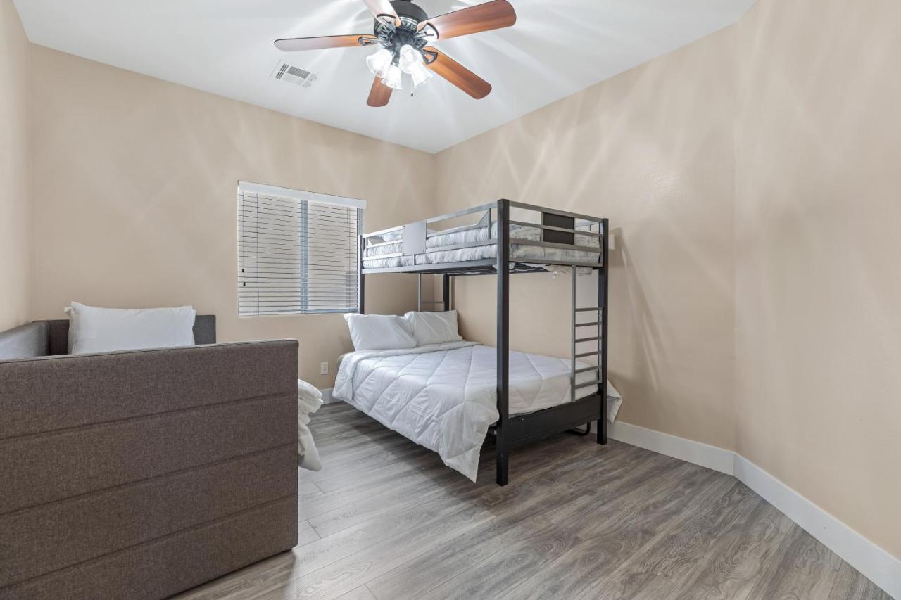 Beautiful Spacious Single Story Vegas Сasa de vacaciones