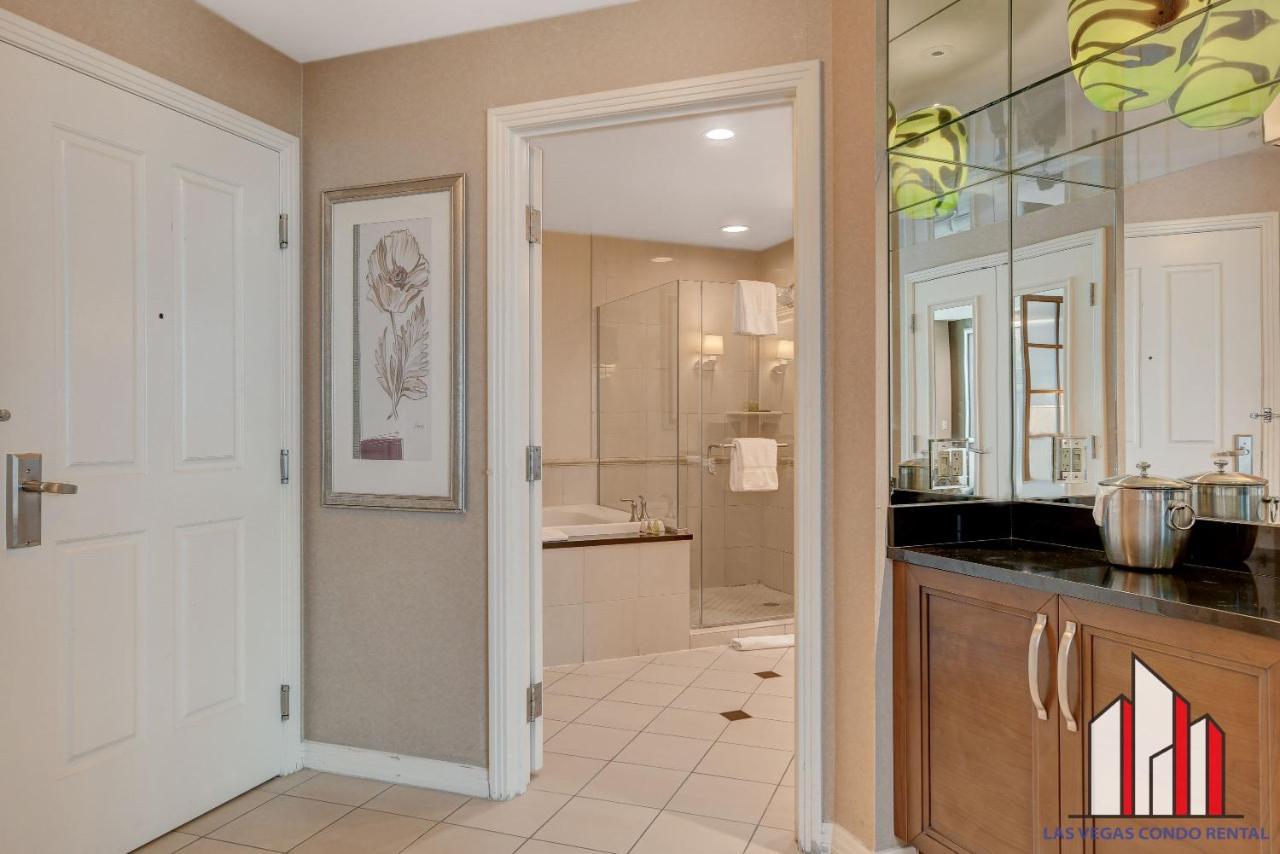 Mgm Signature-23-709 Strip View Jacuzzi Studio *