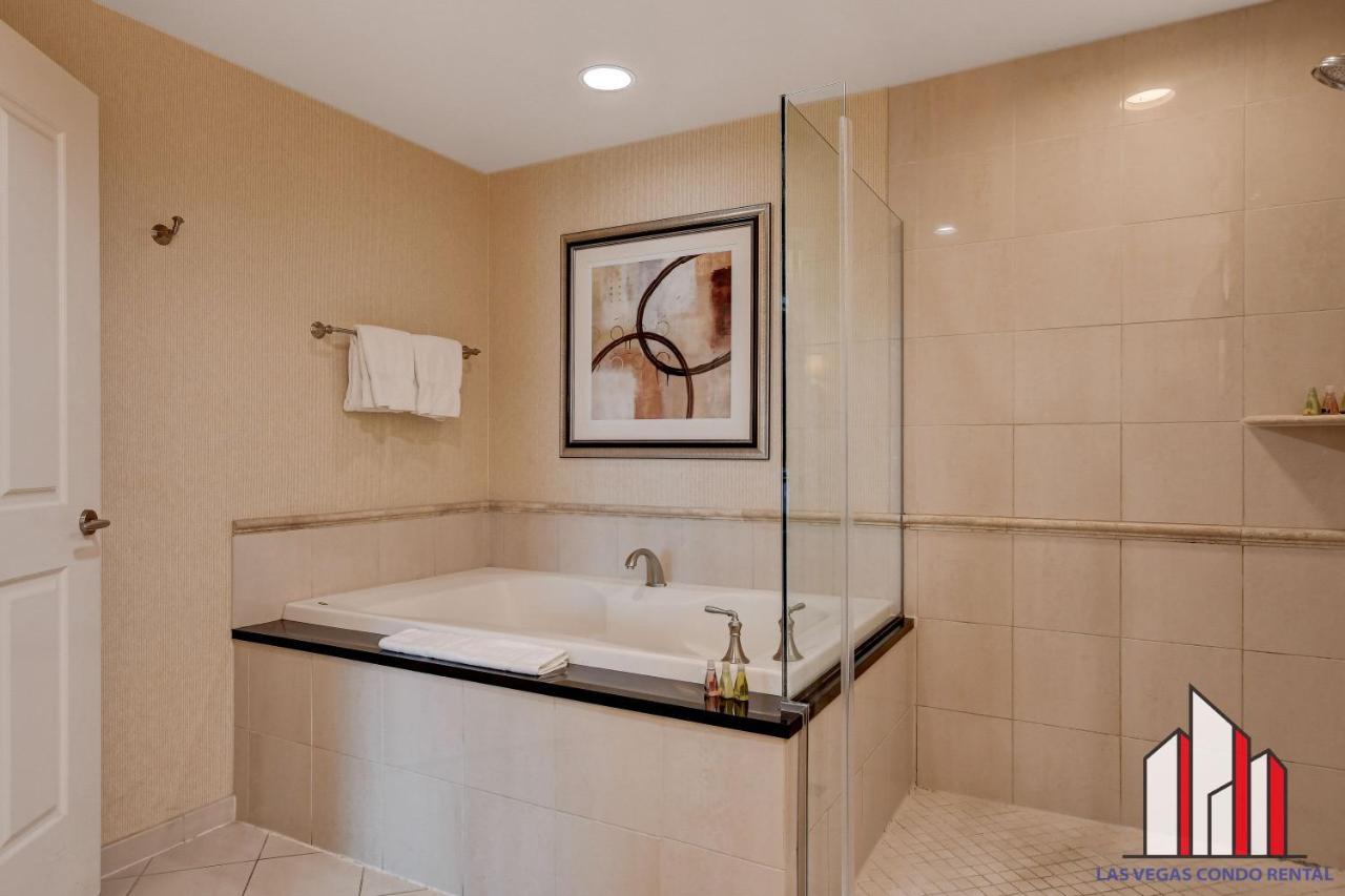 Mgm Signature-23-709 Strip View Jacuzzi Studio Holiday home