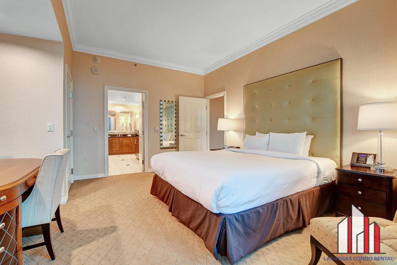 Сasa de vacaciones Mgm Signature-30-721 1br2ba F1 Strip View Balcony