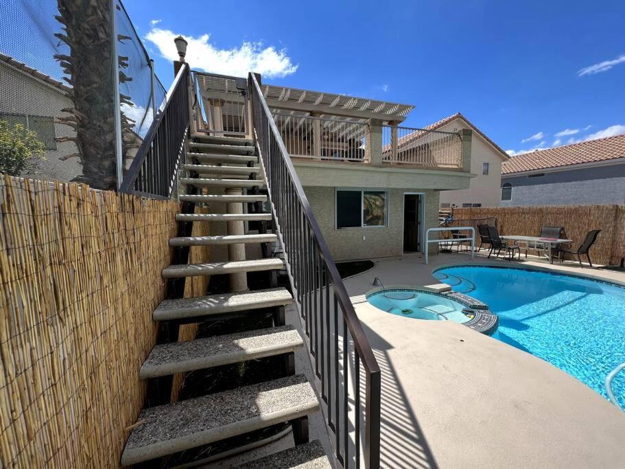 Vacation With A At Carmel Shores Apartamento