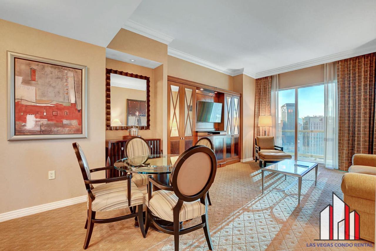Mgm Signature-30-721 1br2ba F1 Strip View Balcony
