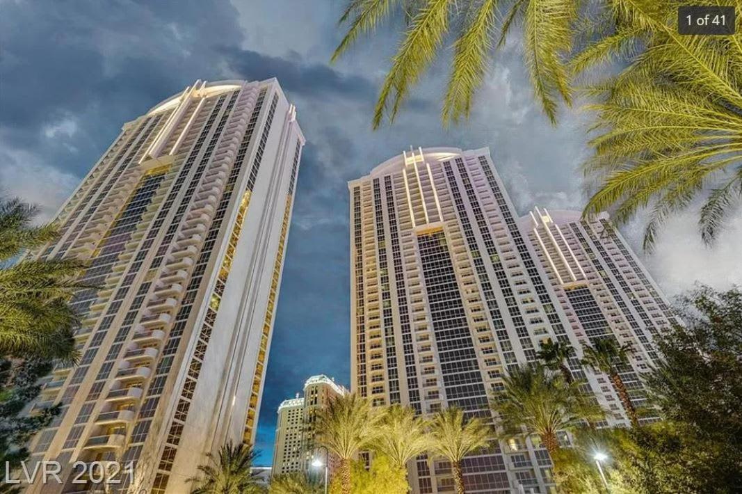 Mgm Signature-32-621 1br2ba F1 Strip View Balcony