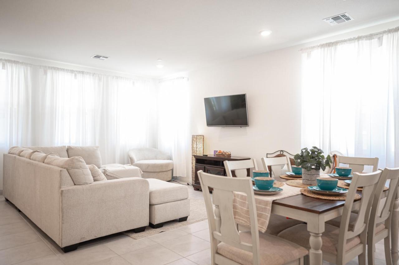 Beautiful Brand New 2 Bedroom Vegas Home! Fits 12 Or More,15-20 Minutes From Lv Strip Las Vegas