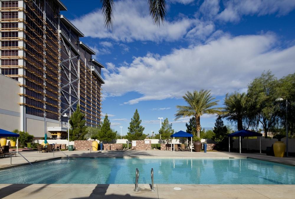 Eastside Cannery Casino Resort 3*