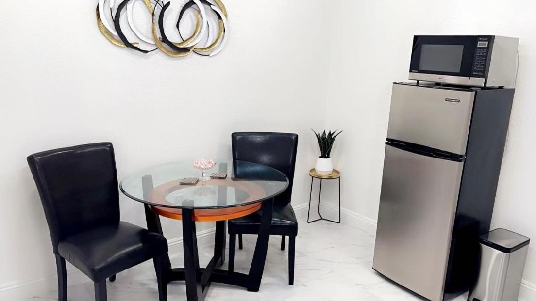 Cozy Studio…5 Min Away From Airport. “ Las Vegas