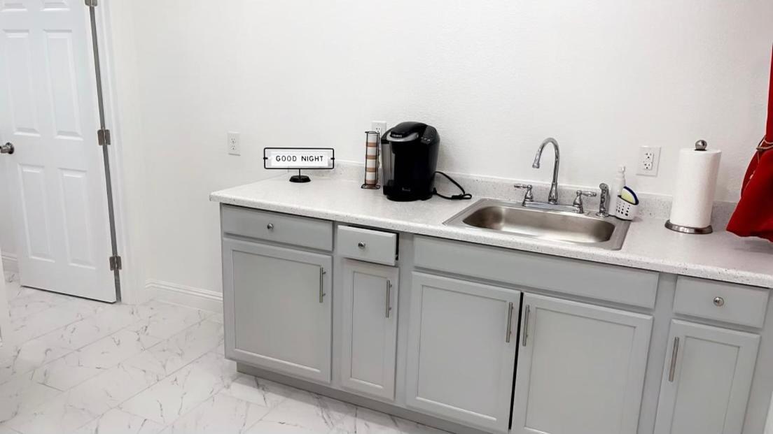 Apartamento Cozy Studio…5 Min Away From Airport. “
