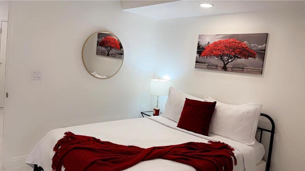 Apartamento Cozy Studio…5 Min Away From Airport. “ *