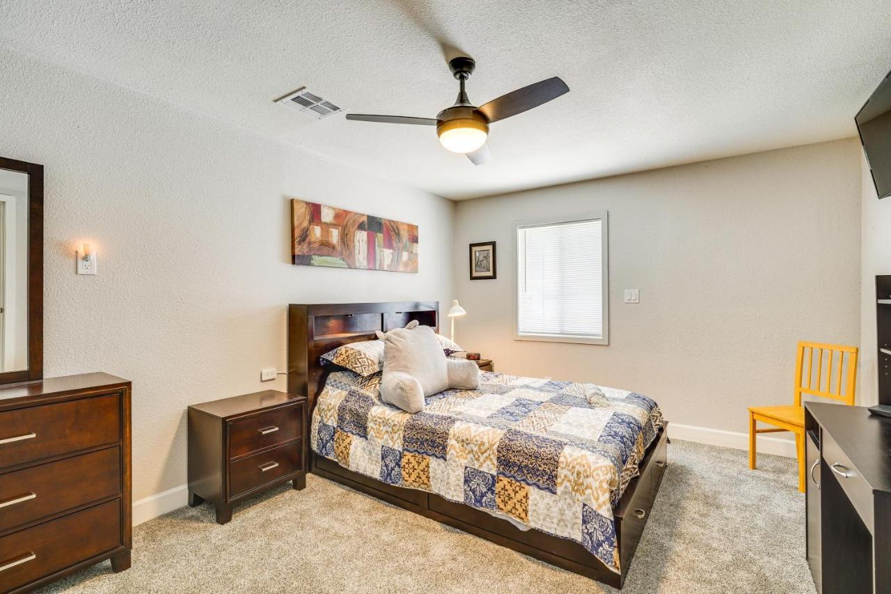 Henderson Retreat Near Dining And Mead!