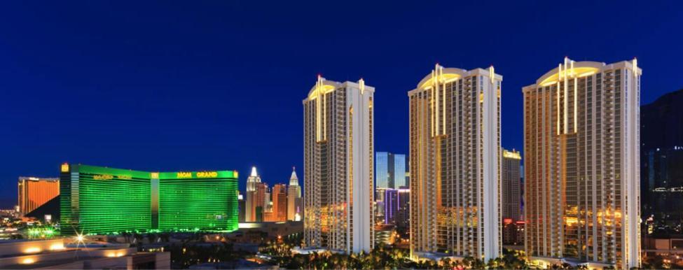 Apartahotel Mgm Signature Ph 30th Floor Deluxe Strip Facing With Balcony