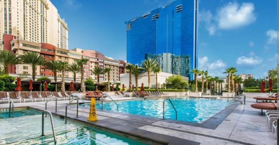 Apartahotel Mgm Signature Ph 30th Floor Deluxe Strip Facing With Balcony Las Vegas